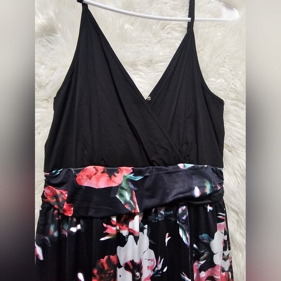 2 For $30 - Maxi dress 👗 - Picture 2 of 6